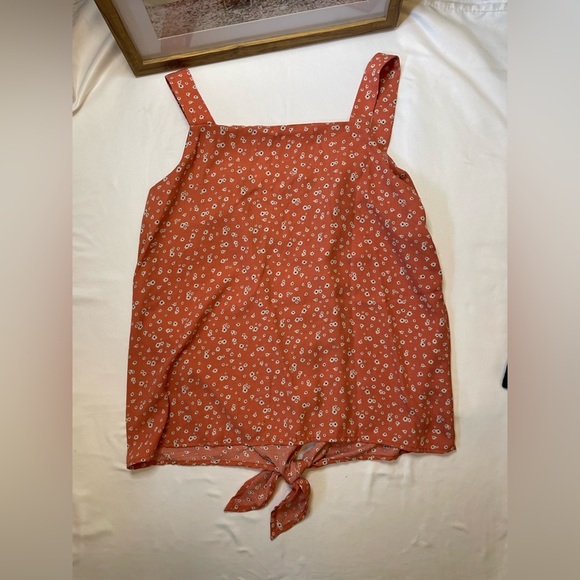 Studio B by Bobeau size large pink/redish and white flower tank top - Picture 3 of 4